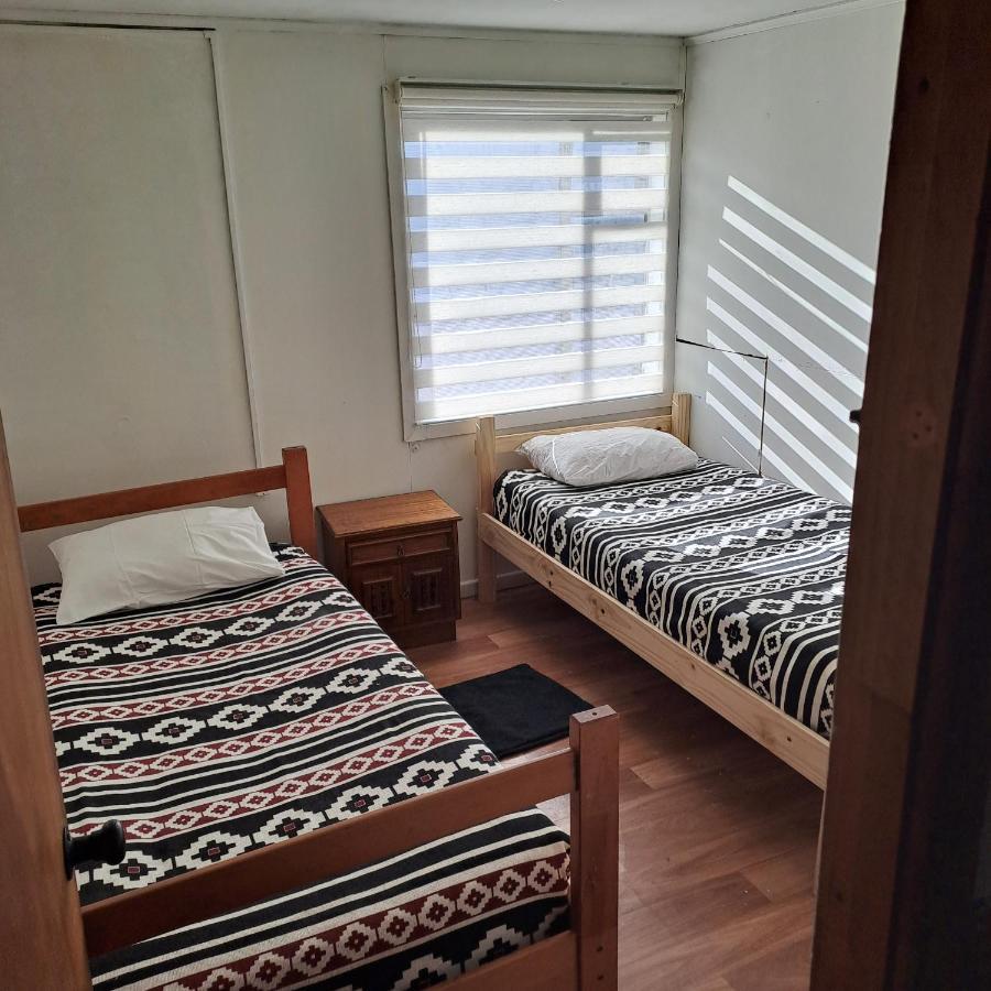 プエルト・ナタレス Lion House Bed & Breakfast エクステリア 写真